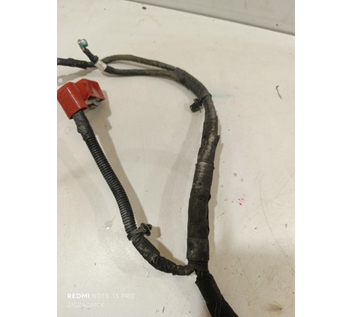 Клемма аккумулятора плюсовая