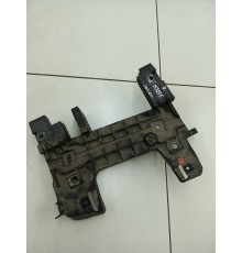 Кронштейн решетки радиатора правый