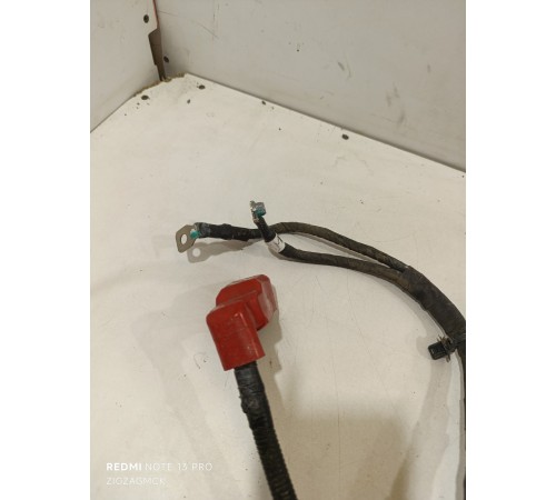 Клемма аккумулятора плюсовая