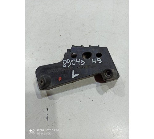 Кронштейн(крепление) передней фары левый