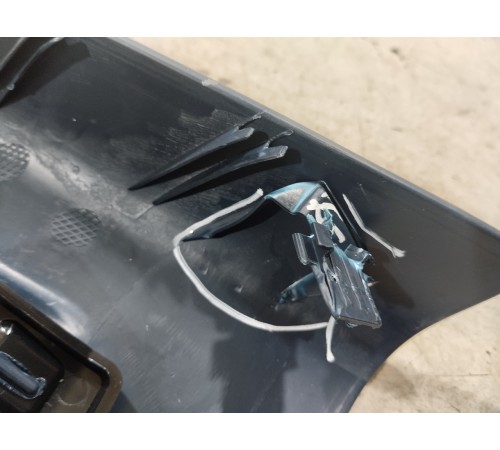 Накладка центральной консоли задняя с воздушными дефлекторами