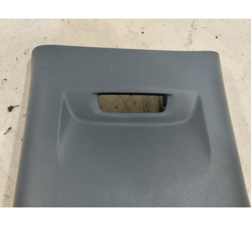 Накладка центральной консоли задняя с воздушными дефлекторами