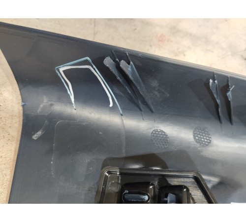 Накладка центральной консоли задняя с воздушными дефлекторами