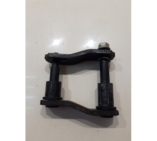 Серьга задней рессоры(левая)