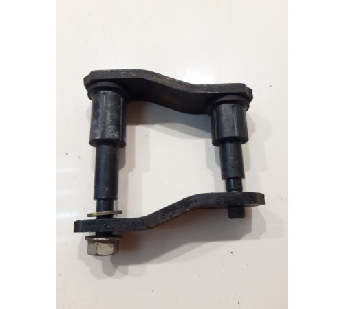 Серьга задней рессоры(левая)