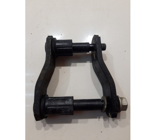 Серьга задней рессоры(левая)