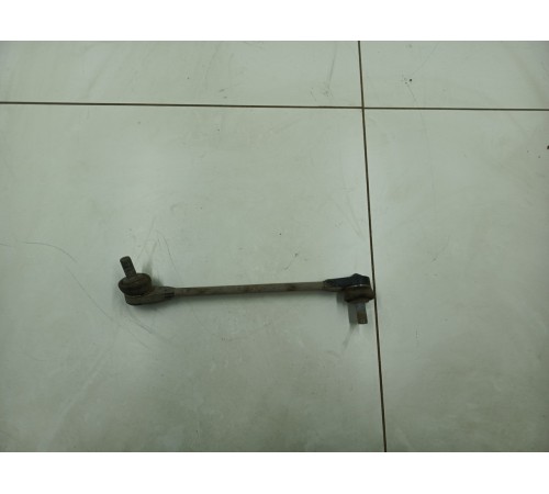 Стойка стабилизатора передняя