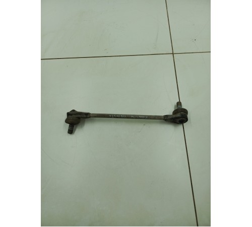 Стойка стабилизатора передняя