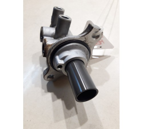 Главный тормозной цилиндр