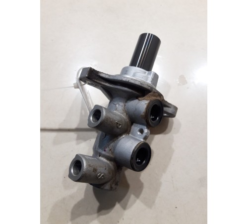 Главный тормозной цилиндр