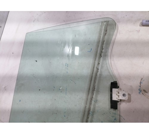Стекло двери заднее правое