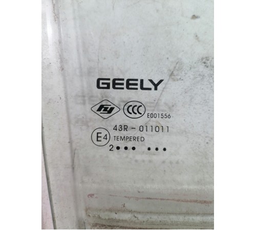 Стекло двери заднее правое