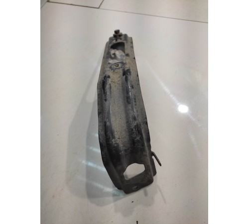 Кронштейн кузова