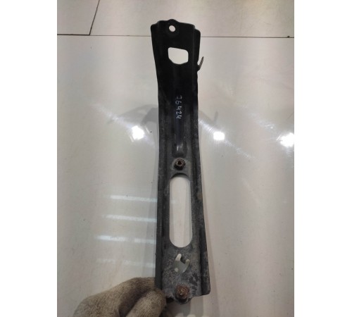 Кронштейн кузова