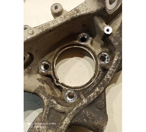 Кулак поворотный(задний левый)