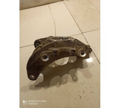 Кулак поворотный(задний левый)