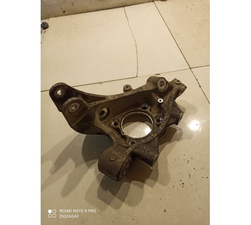 Кулак поворотный(задний левый)