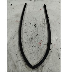 Уплотнитель кузова