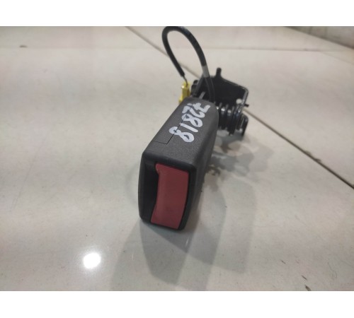 Ответная часть ремня безопасности(задняя левая)