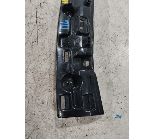 Кронштейн переднего бампера левый