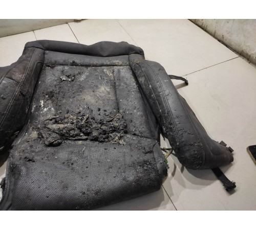 Электроподогрев сиденья передний левый