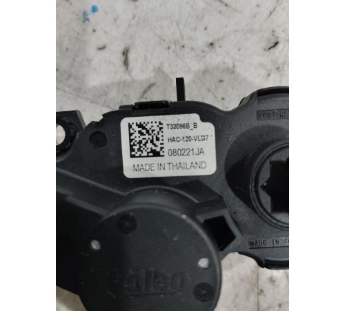 Моторчик привода заслонок отопителя