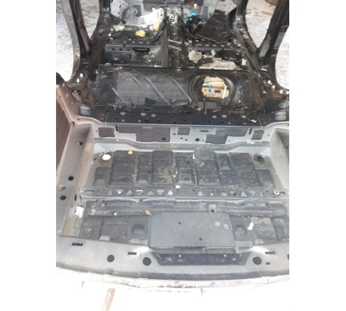 Ниша багажника(запасного колеса)