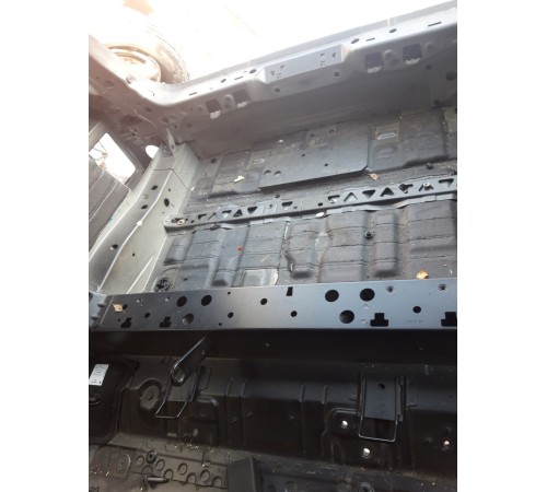 Ниша багажника(запасного колеса)