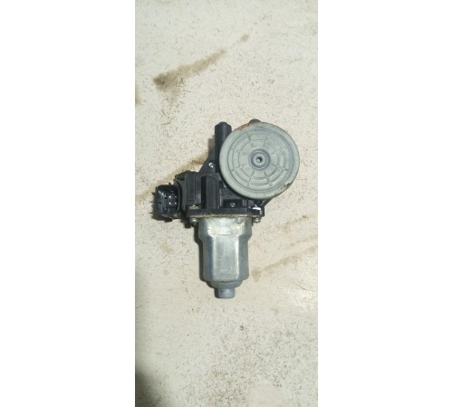 Моторчик стеклоподъемника задний левый