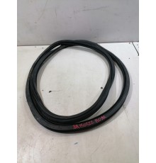 Уплотнитель двери задний правый