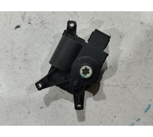 Моторчик привода заслонок отопителя