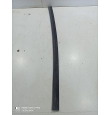 Уплотнитель двери(передний правый нижний)