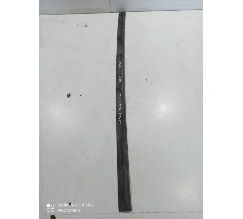 Уплотнитель двери(передний правый нижний)