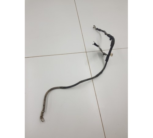 Клемма аккумулятора (минус)