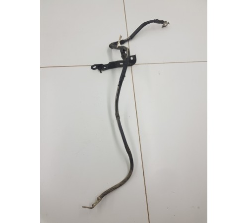 Клемма аккумулятора (минус)