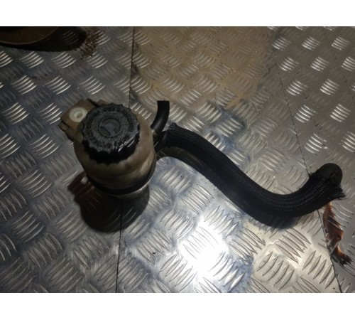 Бачок гидроусилителя руля