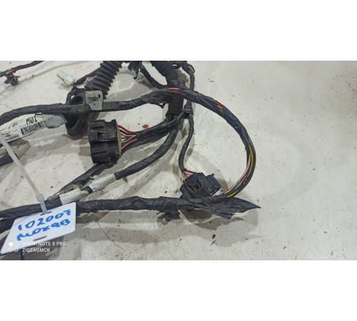 Электропроводка двери багажника