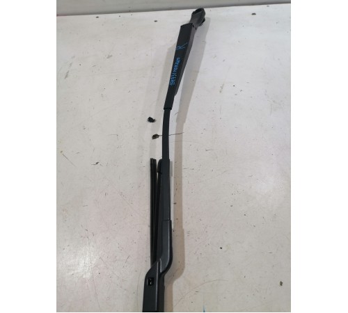 Поводок стеклоочистителя правый, пассажирский