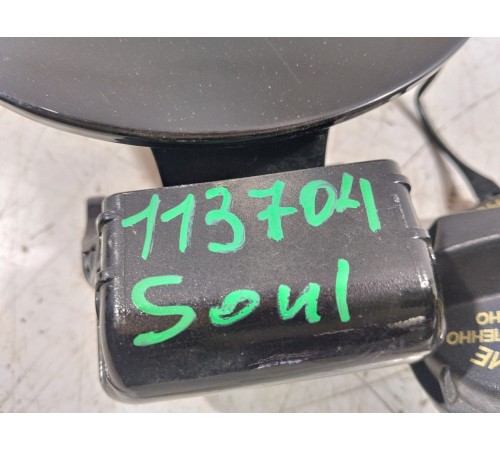 Лючок бензобака с крышкой