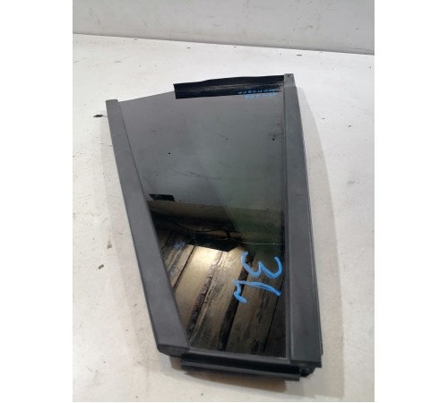 Форточка задняя левая