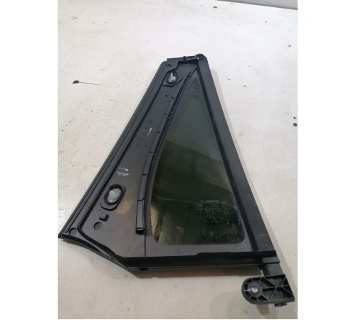 Форточка задняя левая