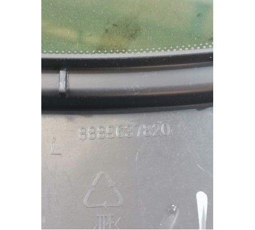 Форточка задняя левая