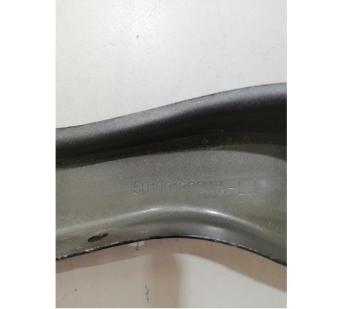 Кронштейн передней панели левый