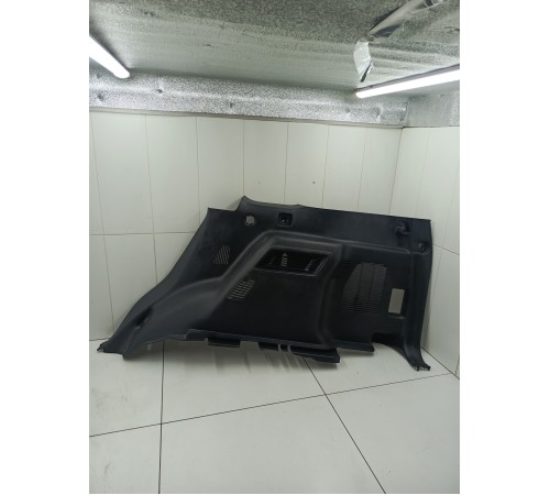 Обшивка багажника правая