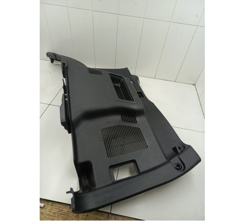 Обшивка багажника правая