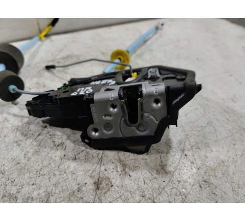 Замок двери передний правый