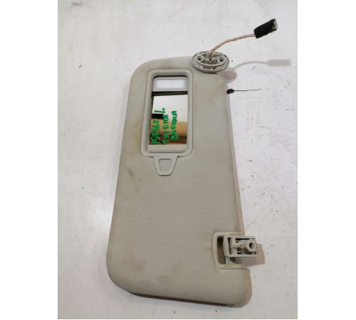 Козырёк левый