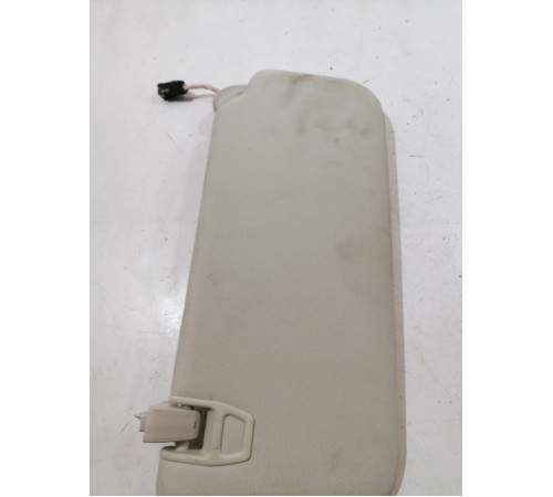 Козырёк левый