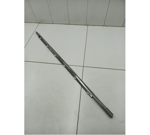 Уплотнитель стекла двери передний правый внешний