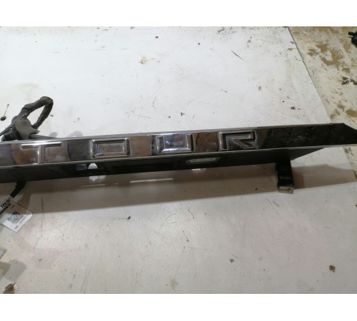 Накладка крышки багажника ( молдинг )